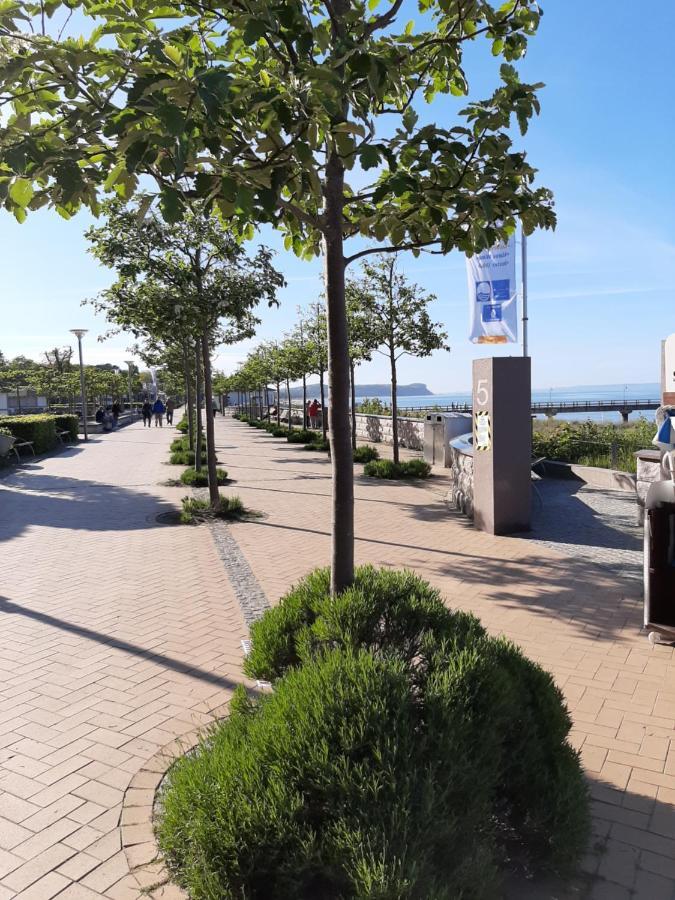 Ferienwohnungen Meerblick Herde Goehren  Exterior foto